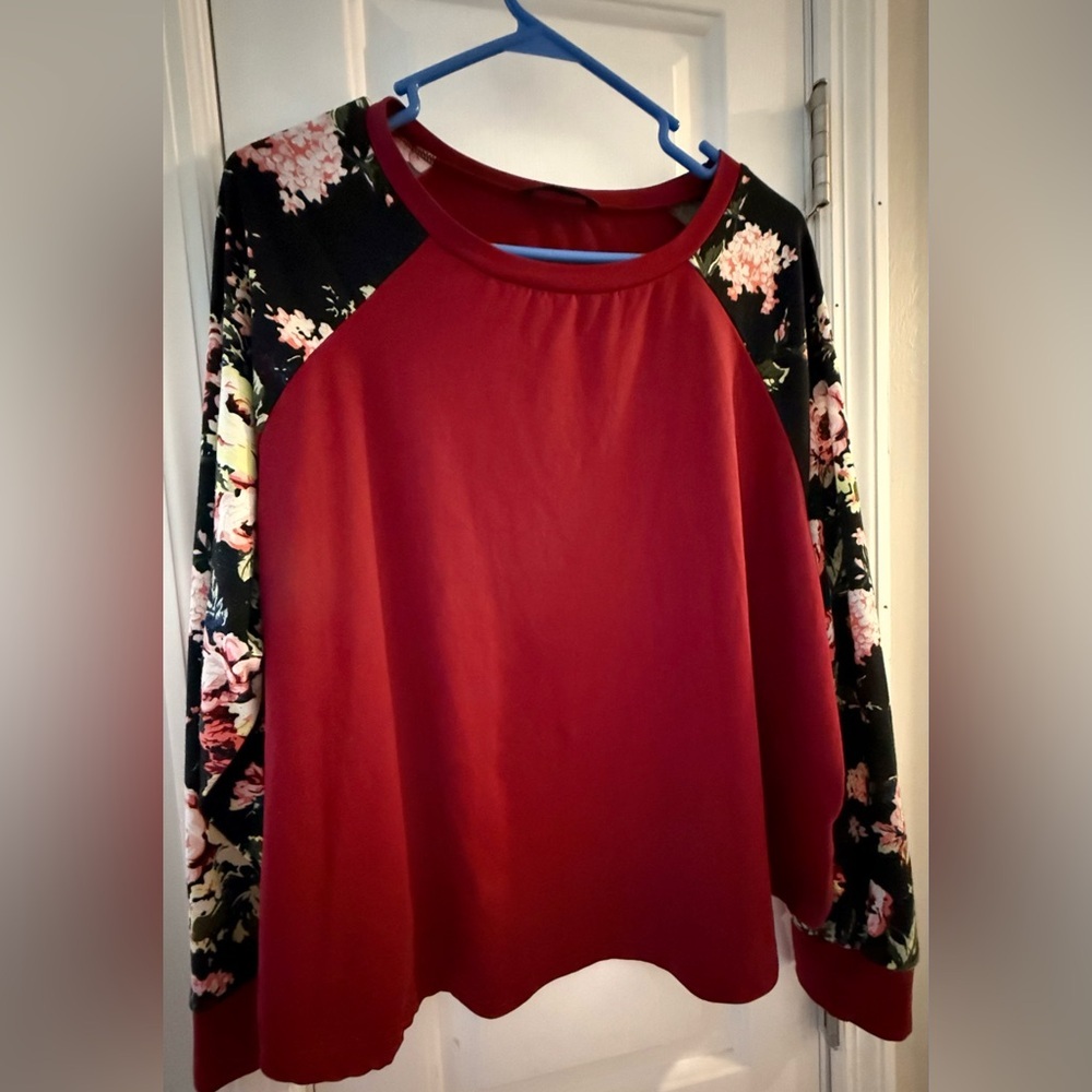 Shein women’s size 2X Floral Sleeve Red Women's Top